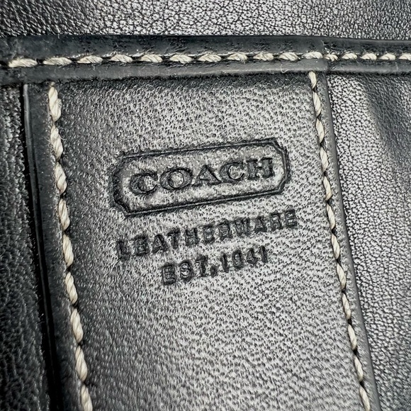 Coach Black Leather Zip Card SmallPouch - Picture 2 of 9